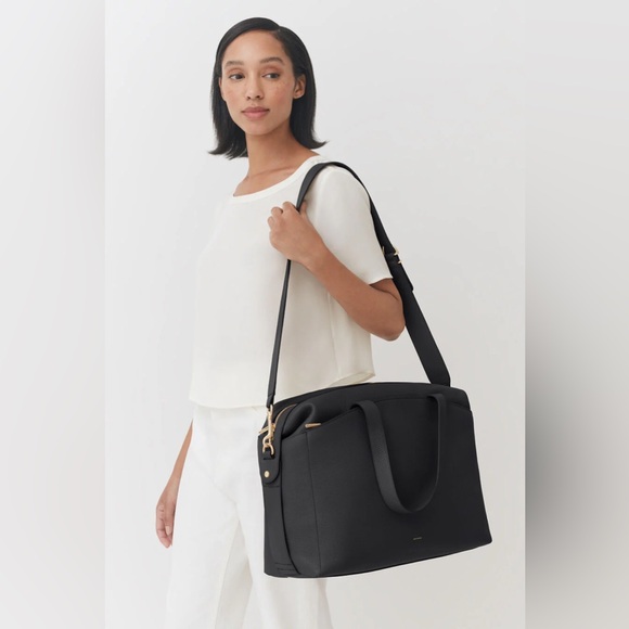 New Cuyana Overnight Leather Bag - Picture 8 of 9